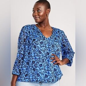 Old Navy Chiffon Smocked Poet Swing Blouse Womens Size XL Blue Floral Flowy